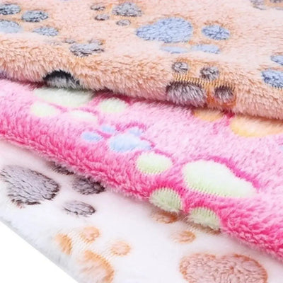 Adorable cartoon-printed pet blanket designed for warmth and softness