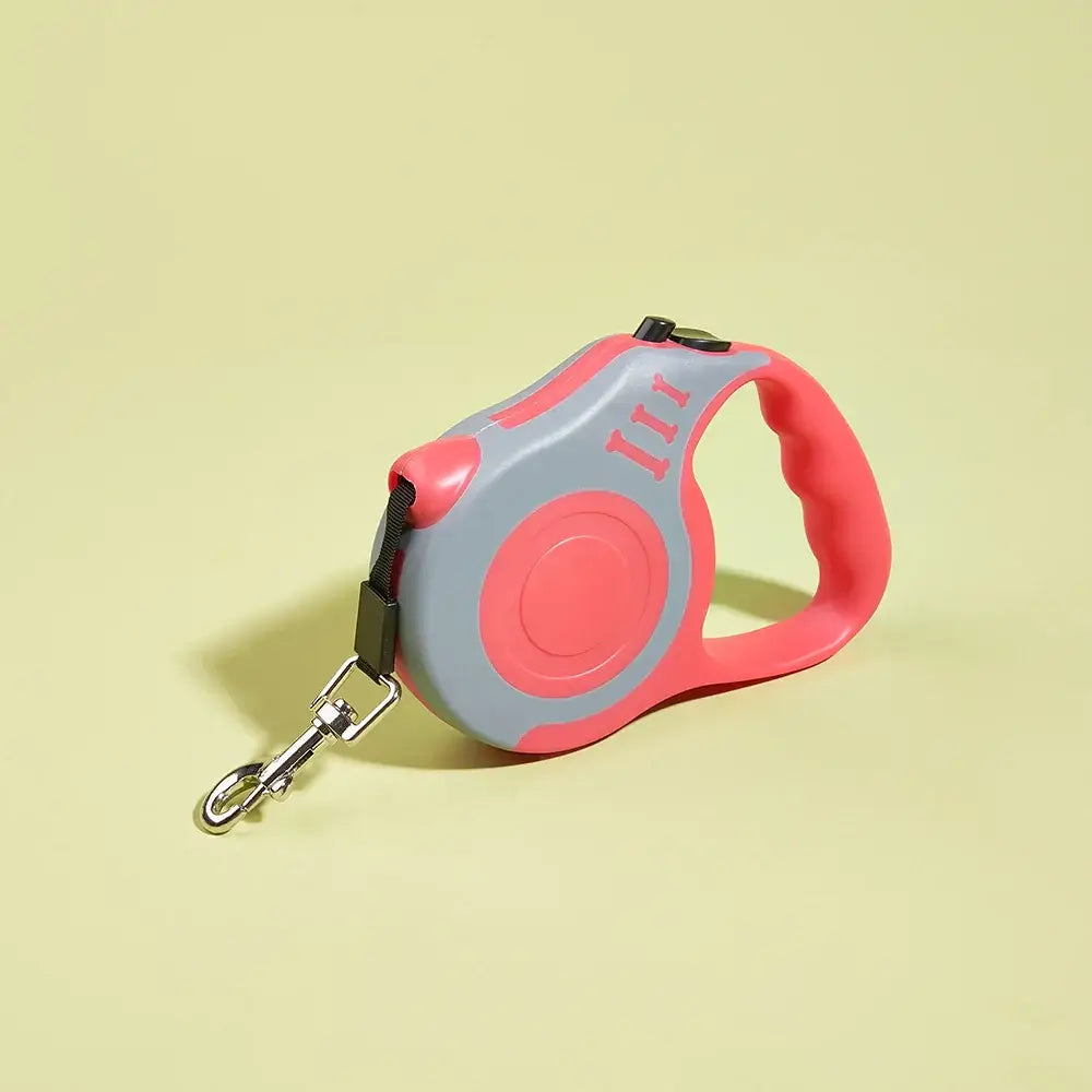 Safe and sturdy retractable leash with locking function