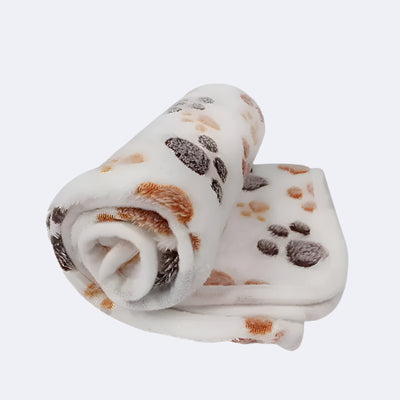 Cozy cartoon pet blanket in soft fleece, perfect for cats and small dogs