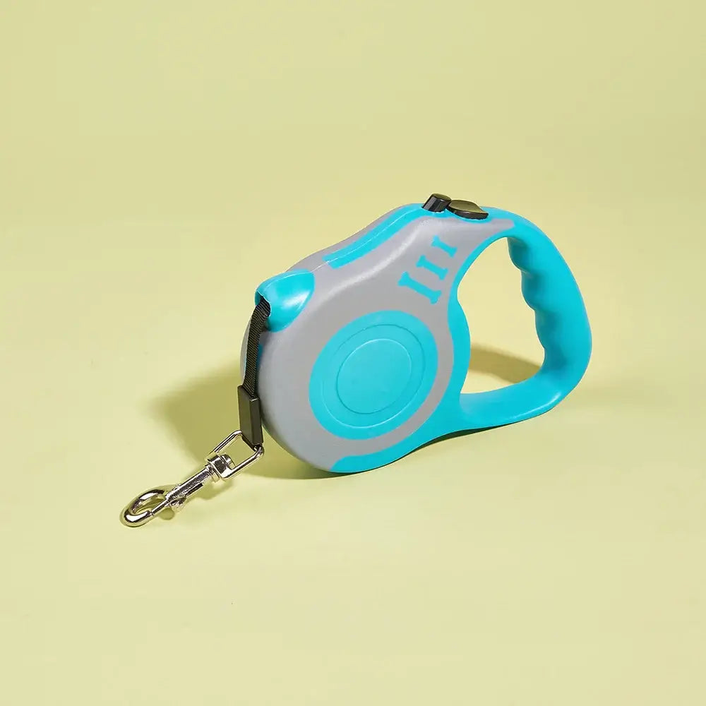 Stylish pet leash with ergonomic grip and quick lock feature